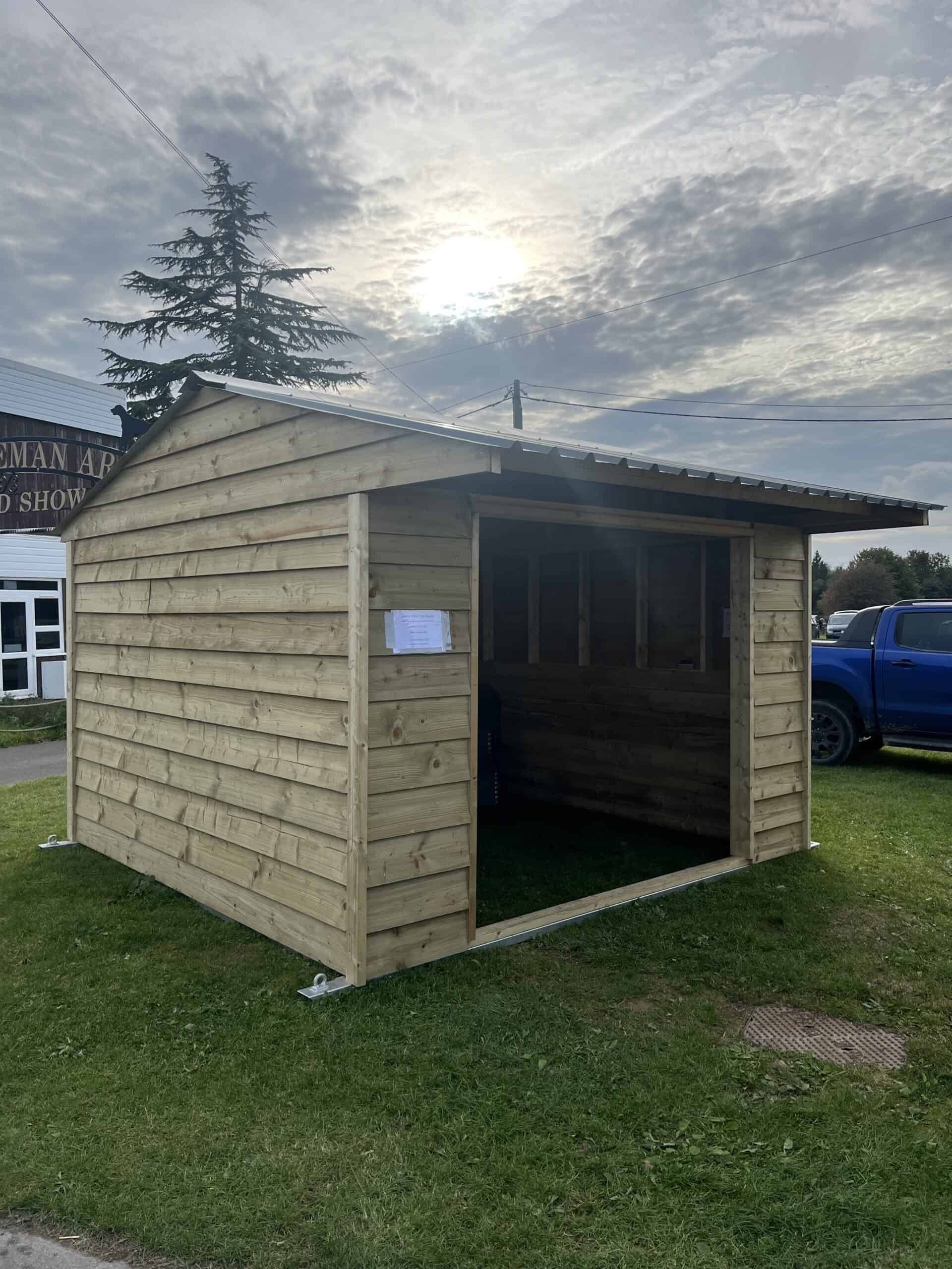 Single field shelter, exhibited by Sussex Stables at the South of England showground, Autumn 2024