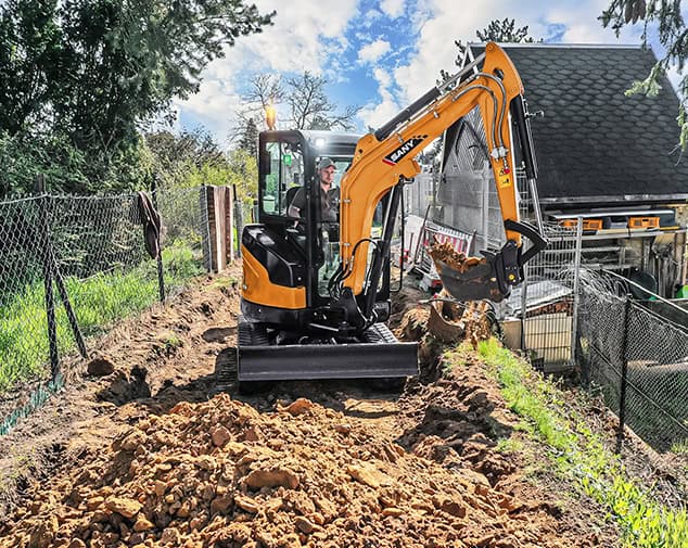 Sany 2.7 ton digger